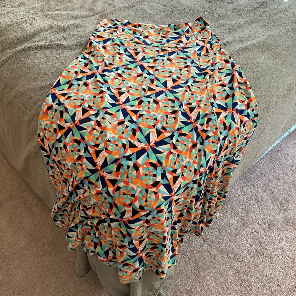 NWOT LulaRoe Maxi Skirt Bright Geometric Patterned